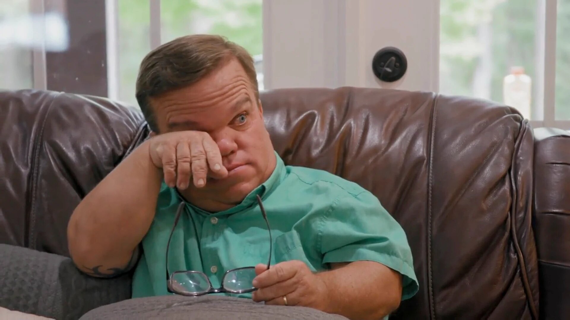 7 Little Johnstons S17E8 He's Low-Key Chopping down a Tree