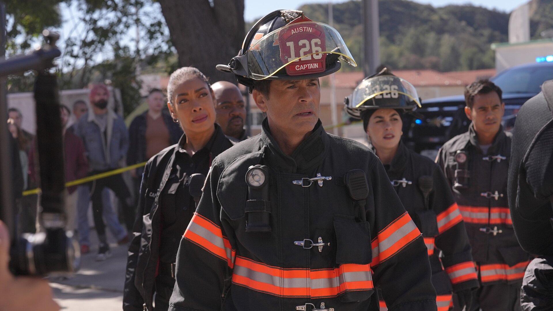 9-1-1: Lone Star S4E12 Swipe Left