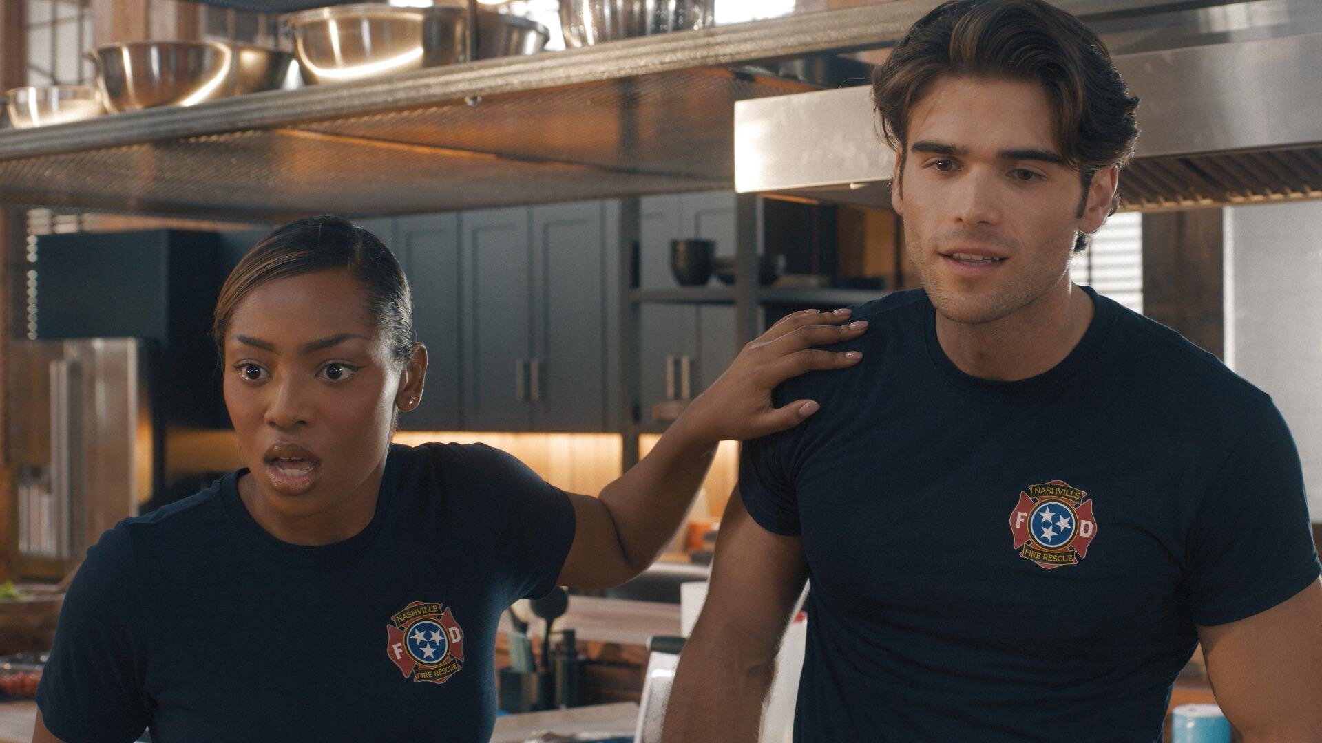 9-1-1: Nashville S1E15 Bad Girls