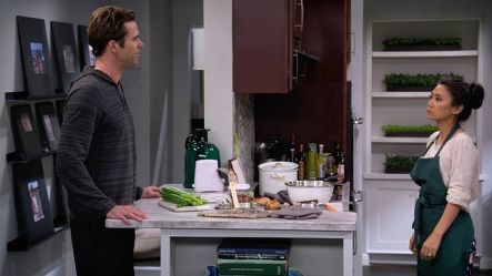 9JKL S1E8 Make Thanksgiving Great Again