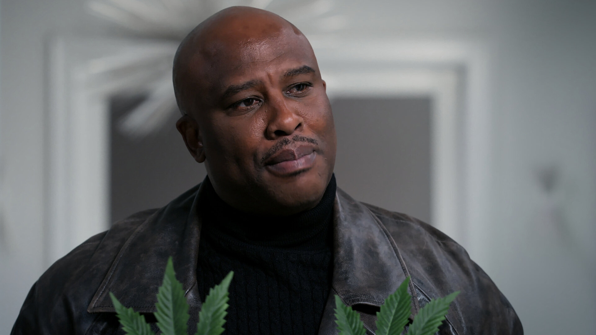 All the Queen's Men S5E6 Wop, Wop, Wop