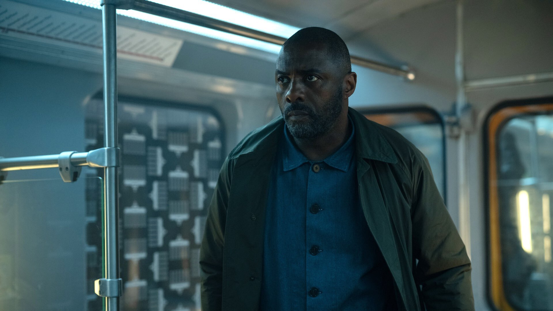 Hijack S2E1 Signal