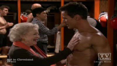 Hot in Cleveland S3E8 God and Football