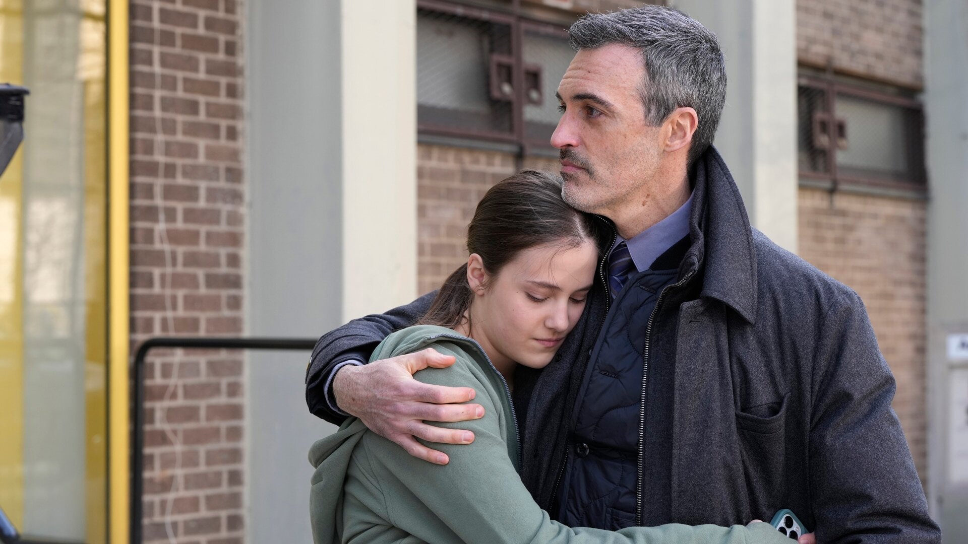 Law and Order S24E17 A Perfect Family