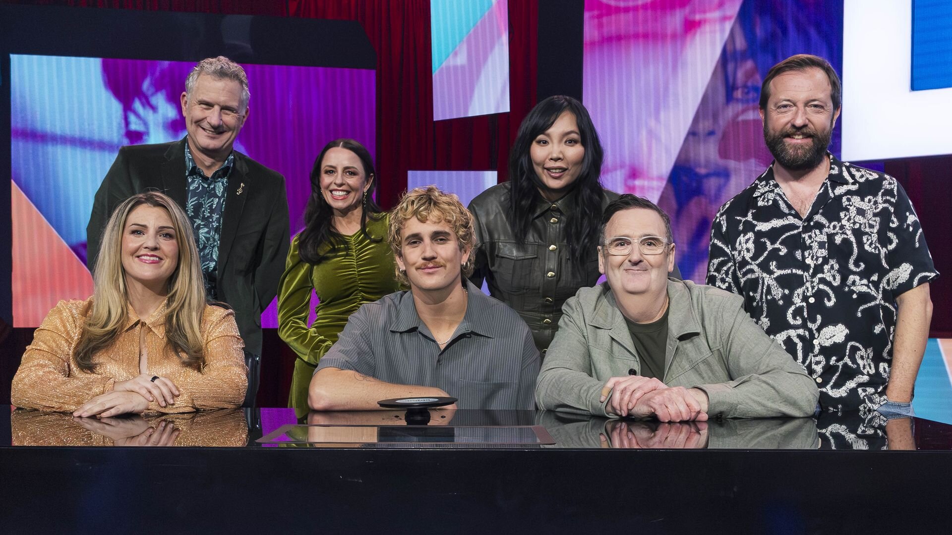 Spicks And Specks S13E4 Caleb Harper, Dami Im, Nikki Britton, Andrew Maxwell, Julia Jacklin