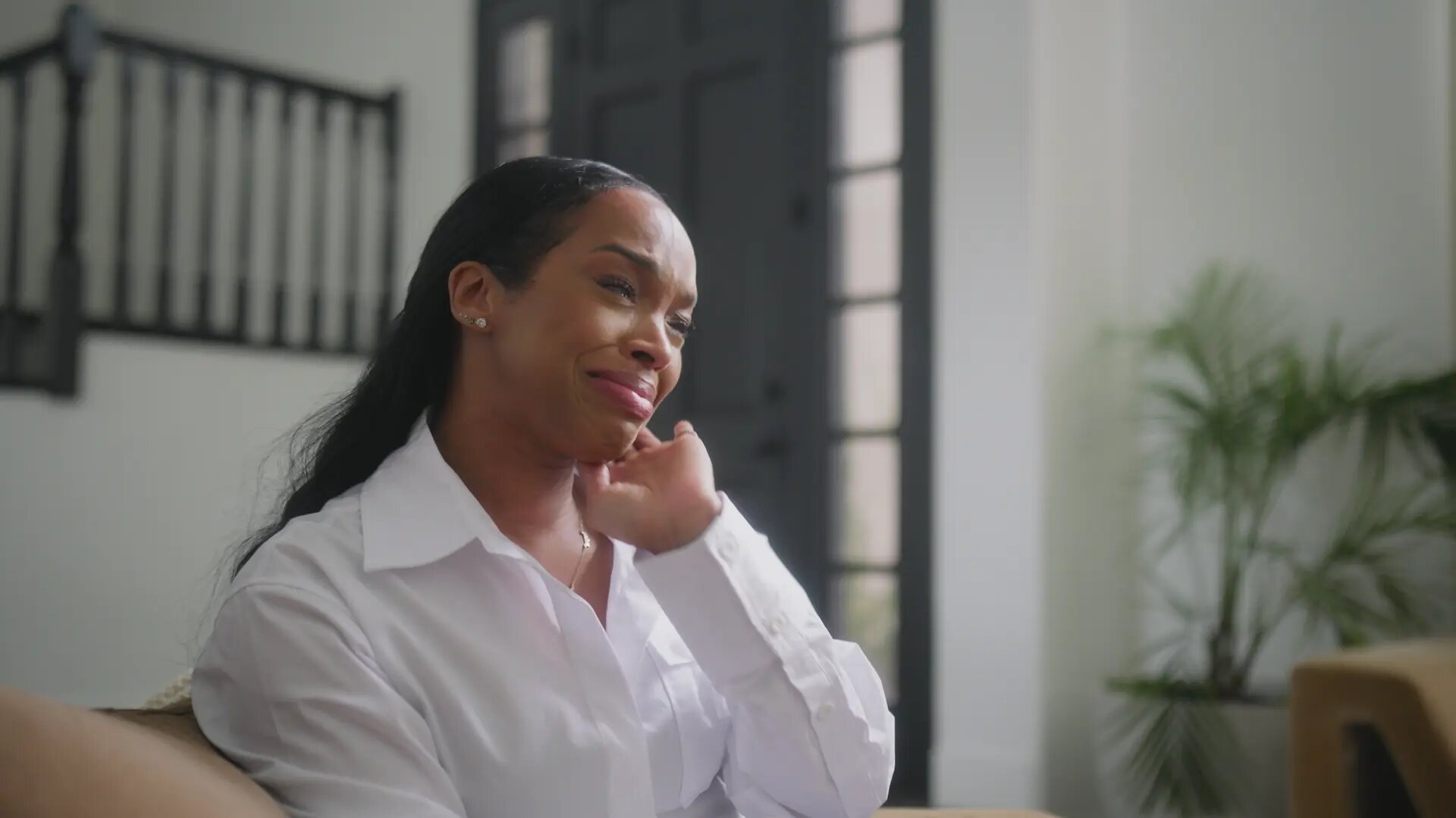 The Girls: A Khloé Kardashian Project S1E3 Relative Trouble