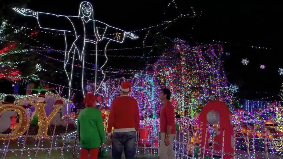 The Great Christmas Light Fight S5E2 Episode 2