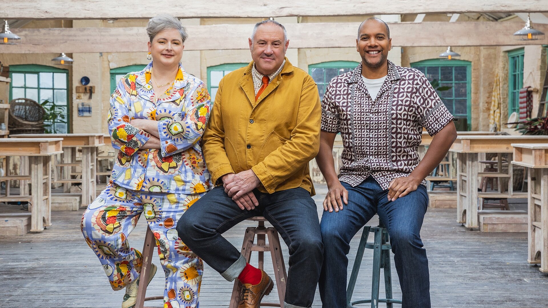 The Great Pottery Throw Down S8E1 A Salad Set and Sangria Jugs