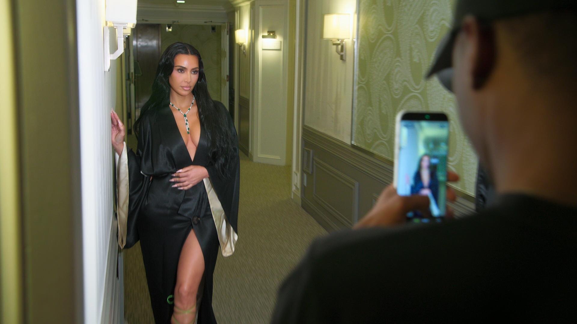 The Kardashians S8E2 Never Say Never, Right?