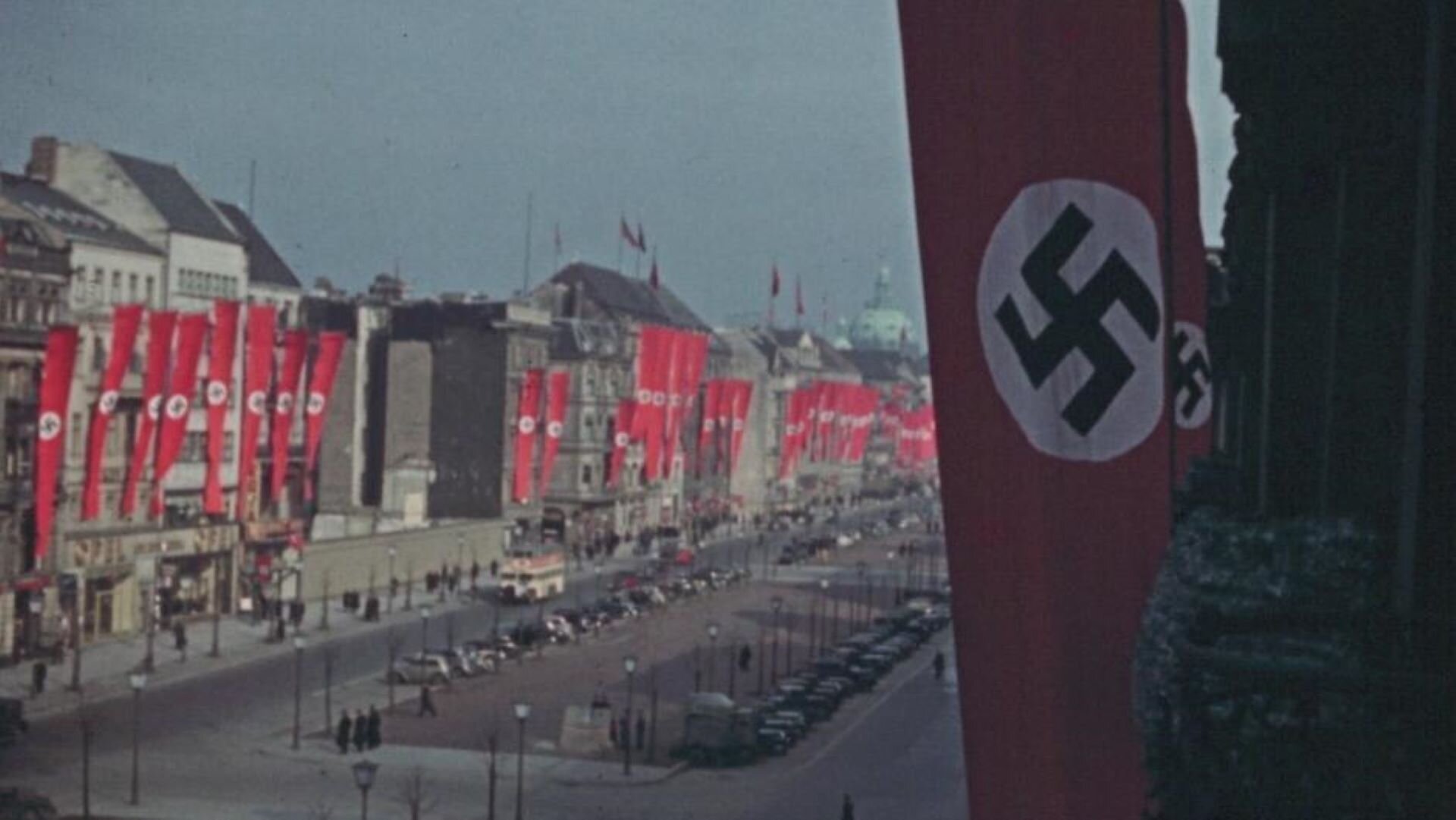 World War II with Tom Hanks S1E7 Darkness Falls